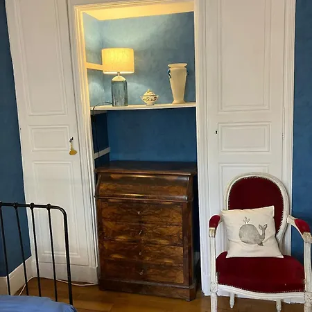 Hébergement de vacances Maison De Charme Avec Plafonds Et Parquets Anciens *